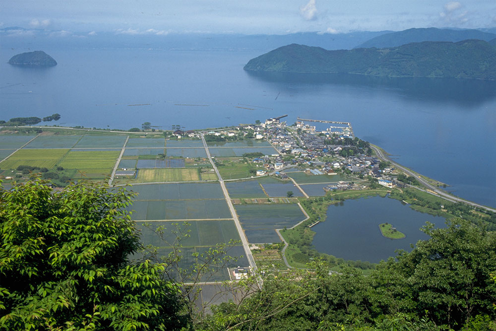 山本山を西からのぞむ