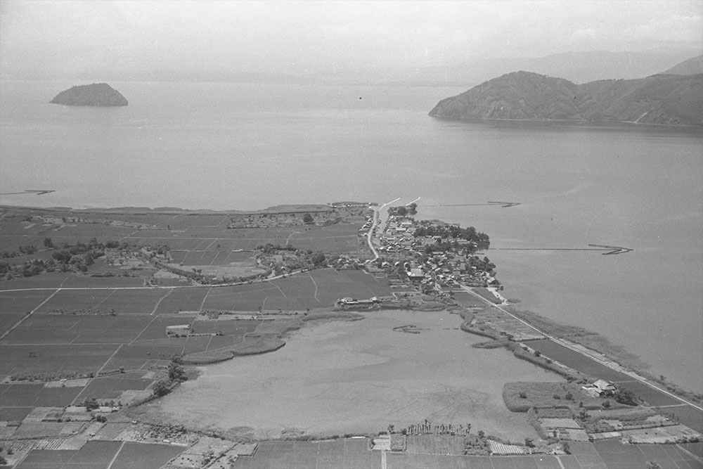 山本山を西からのぞむ