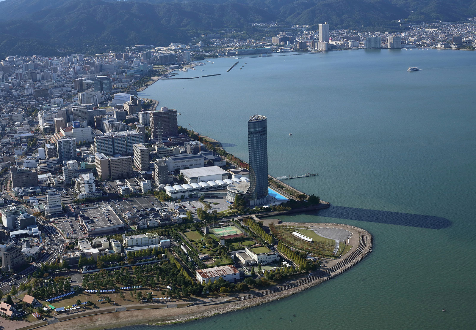 上空から見た大津の街並み